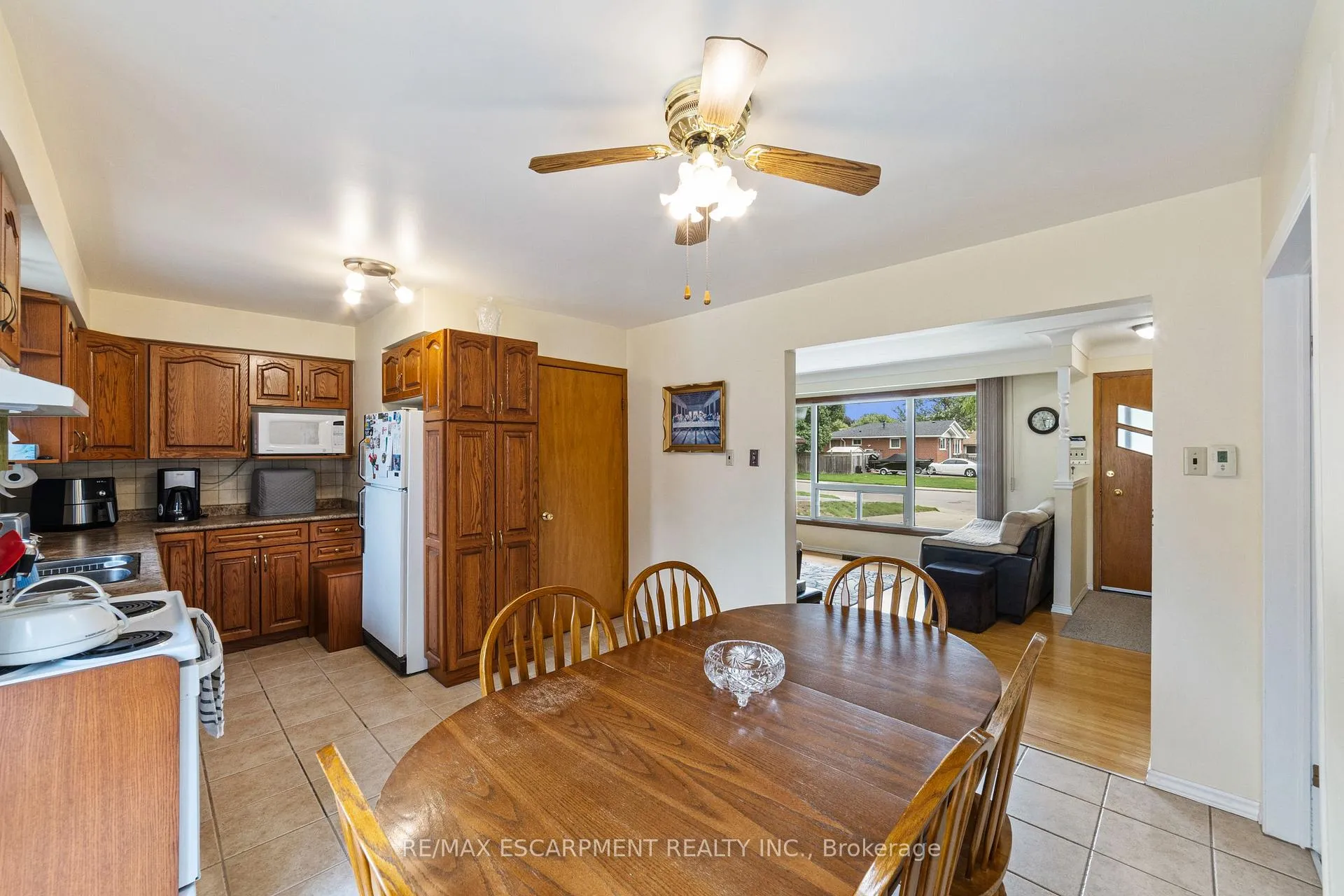 Photo 10 of 46 Bluebird Avenue, Hamilton, Bruleville — HOMEH