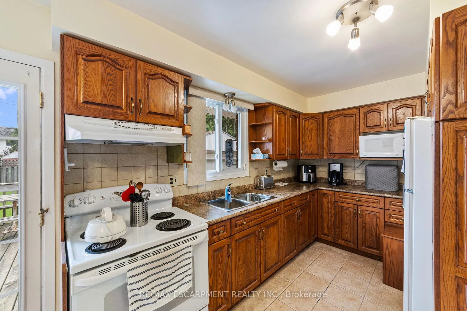 Photo 11 of 46 Bluebird Avenue, Hamilton, Bruleville — HOMEH