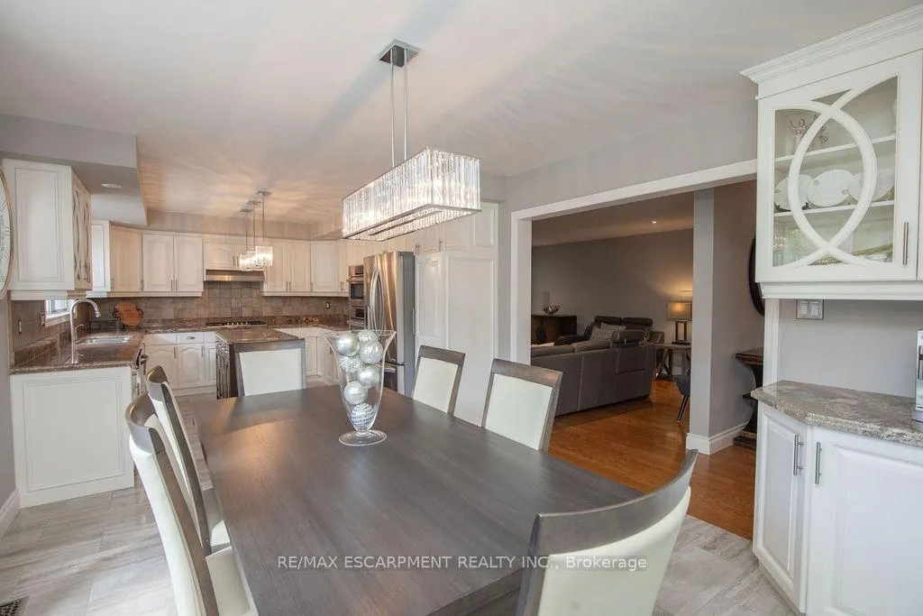Photo 10 of 10 Shadeland Crescent, Hamilton, Stoney Creek — HOMEH