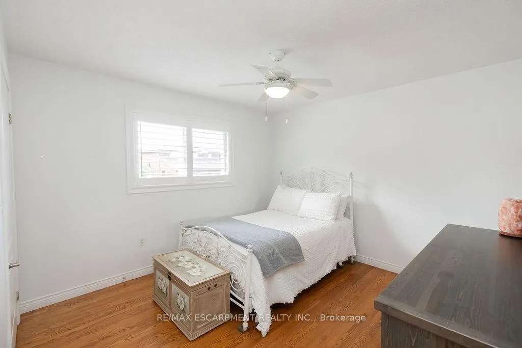 Photo 23 of 10 Shadeland Crescent, Hamilton, Stoney Creek — HOMEH