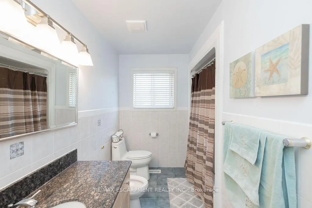 Photo 26 of 10 Shadeland Crescent, Hamilton, Stoney Creek — HOMEH