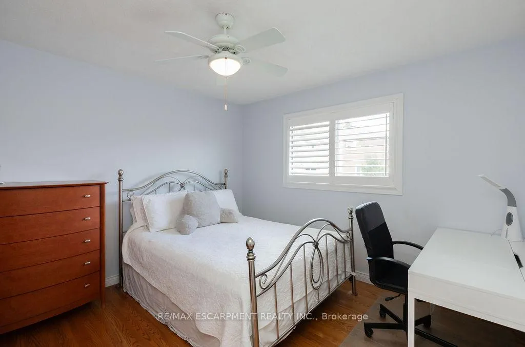 Photo 27 of 10 Shadeland Crescent, Hamilton, Stoney Creek — HOMEH