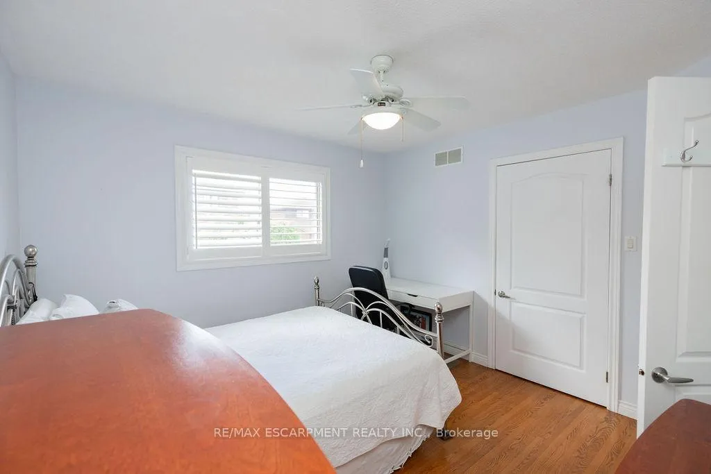 Photo 28 of 10 Shadeland Crescent, Hamilton, Stoney Creek — HOMEH