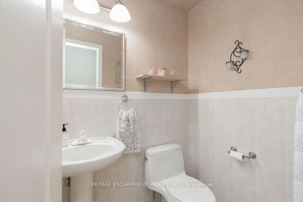 Photo 30 of 10 Shadeland Crescent, Hamilton, Stoney Creek — HOMEH