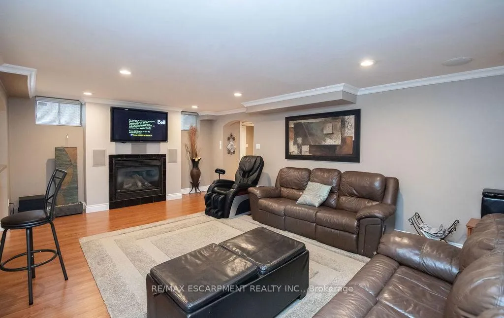 Photo 39 of 10 Shadeland Crescent, Hamilton, Stoney Creek — HOMEH