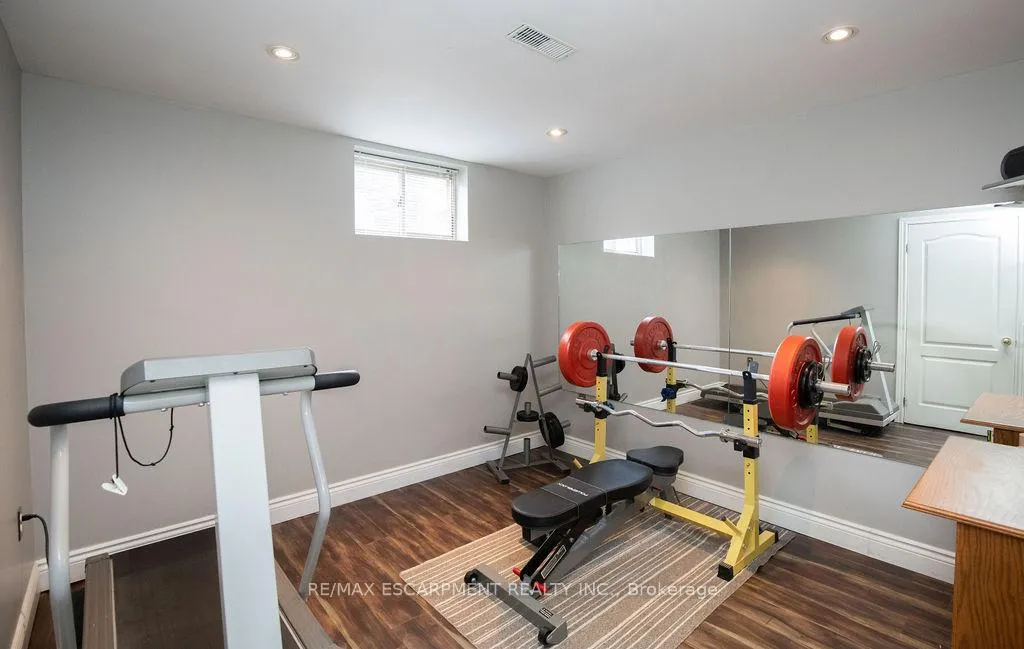 Photo 42 of 10 Shadeland Crescent, Hamilton, Stoney Creek — HOMEH