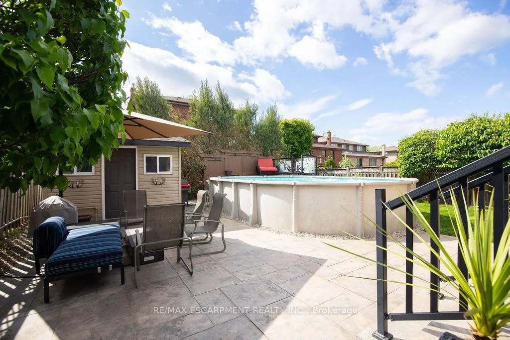 Photo 43 of 10 Shadeland Crescent, Hamilton, Stoney Creek — HOMEH