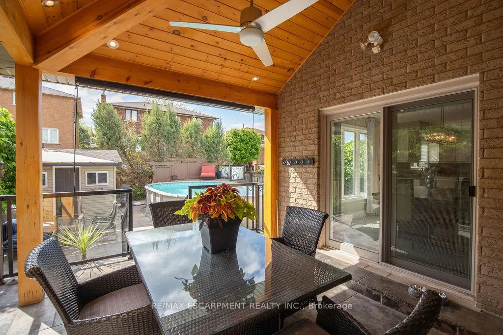 Photo 47 of 10 Shadeland Crescent, Hamilton, Stoney Creek — HOMEH