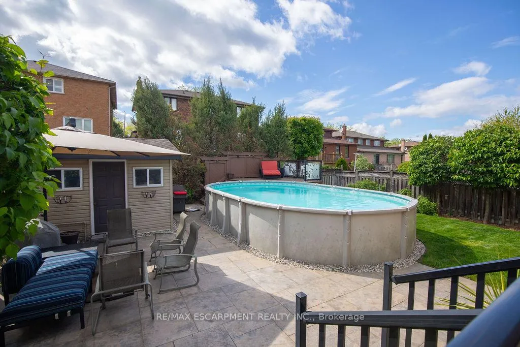 Photo 49 of 10 Shadeland Crescent, Hamilton, Stoney Creek — HOMEH