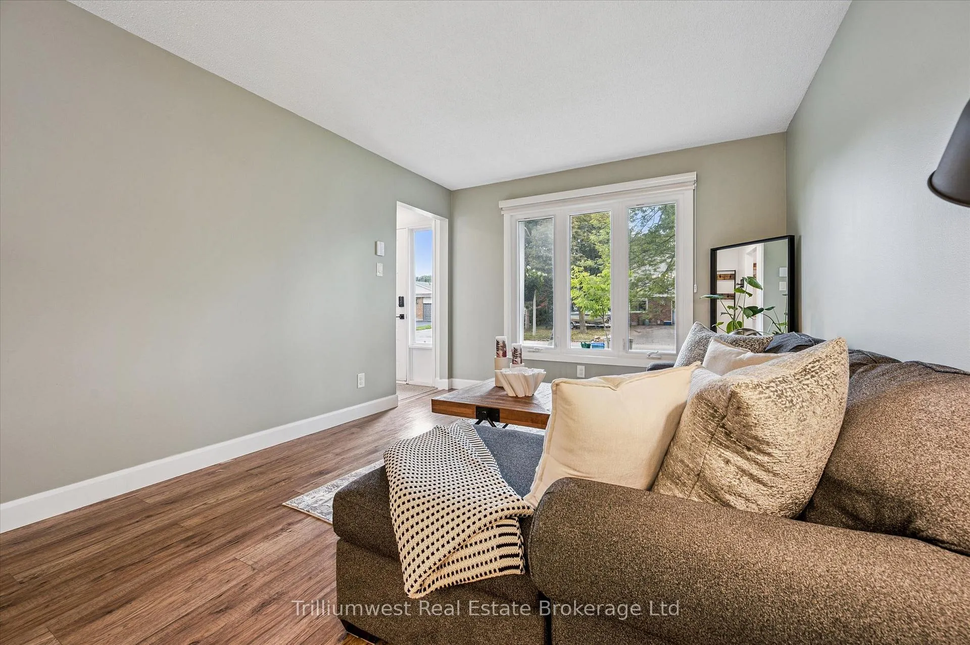 Photo 8 of 427B Dayna Crescent, Waterloo — HOMEH