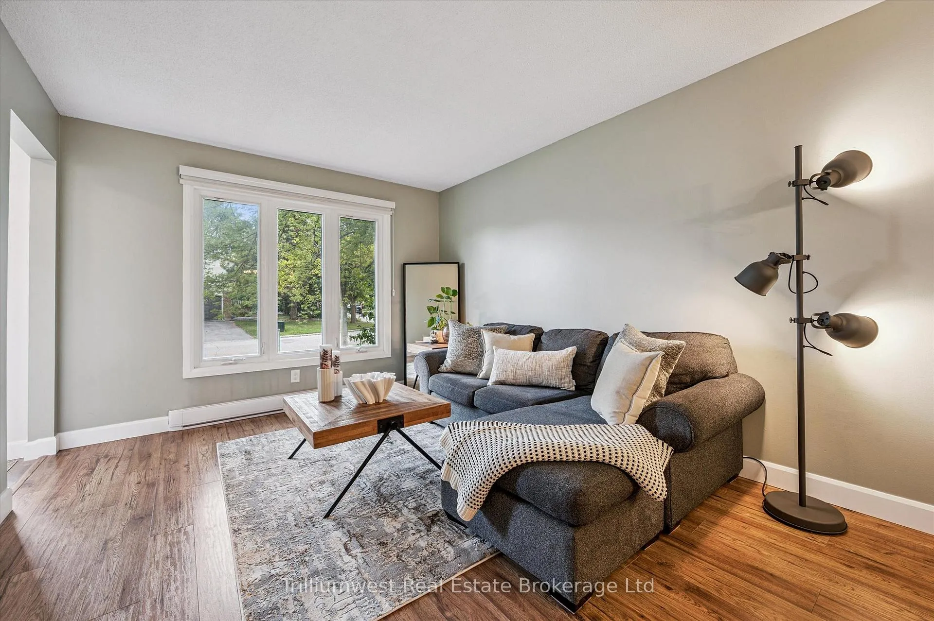 Photo 9 of 427B Dayna Crescent, Waterloo — HOMEH