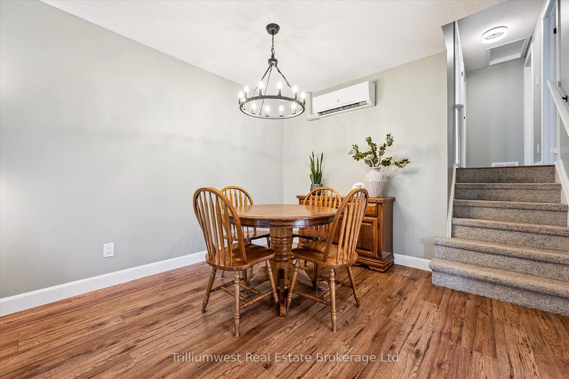 Photo 10 of 427B Dayna Crescent, Waterloo — HOMEH