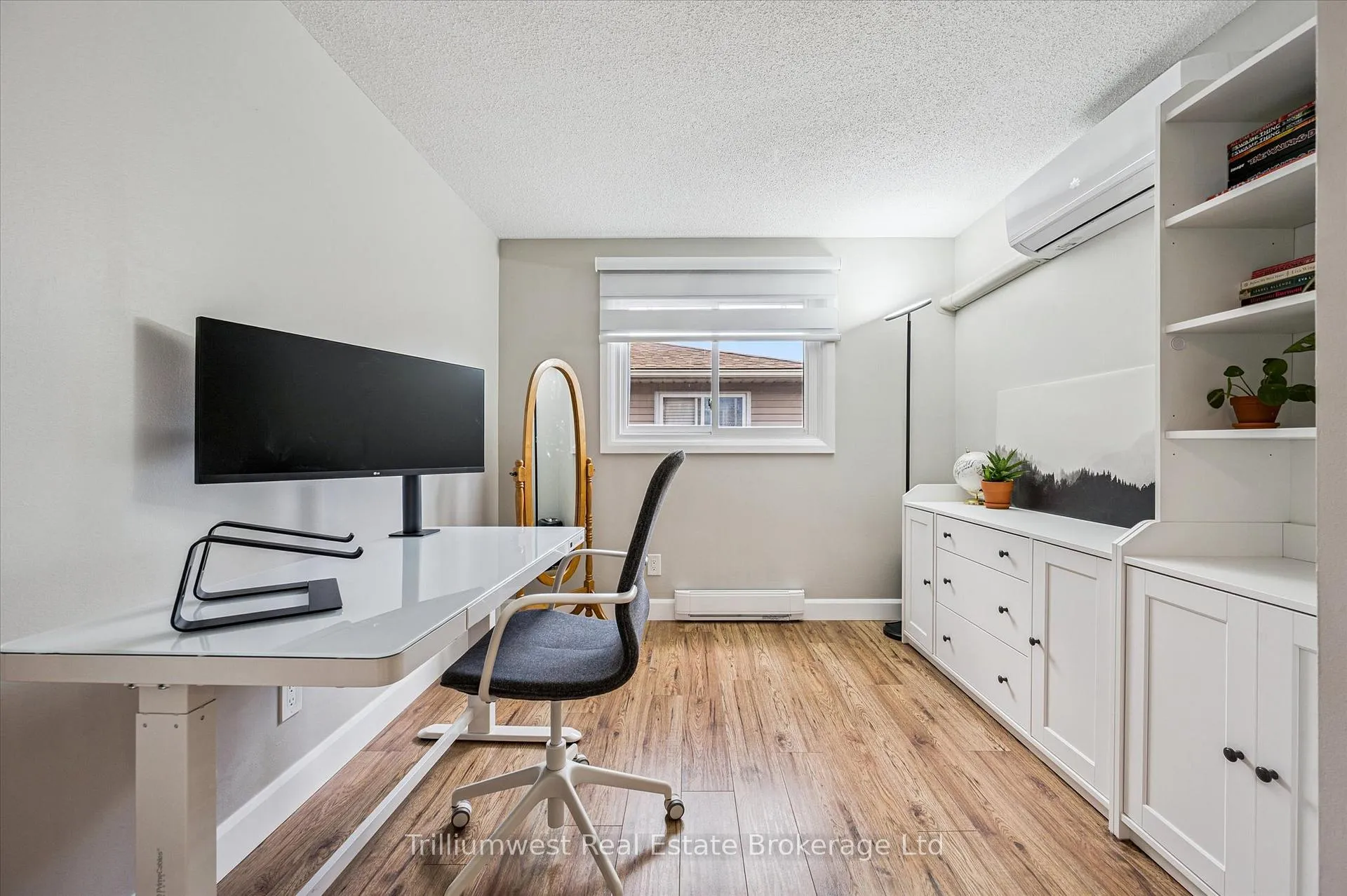Photo 20 of 427B Dayna Crescent, Waterloo — HOMEH
