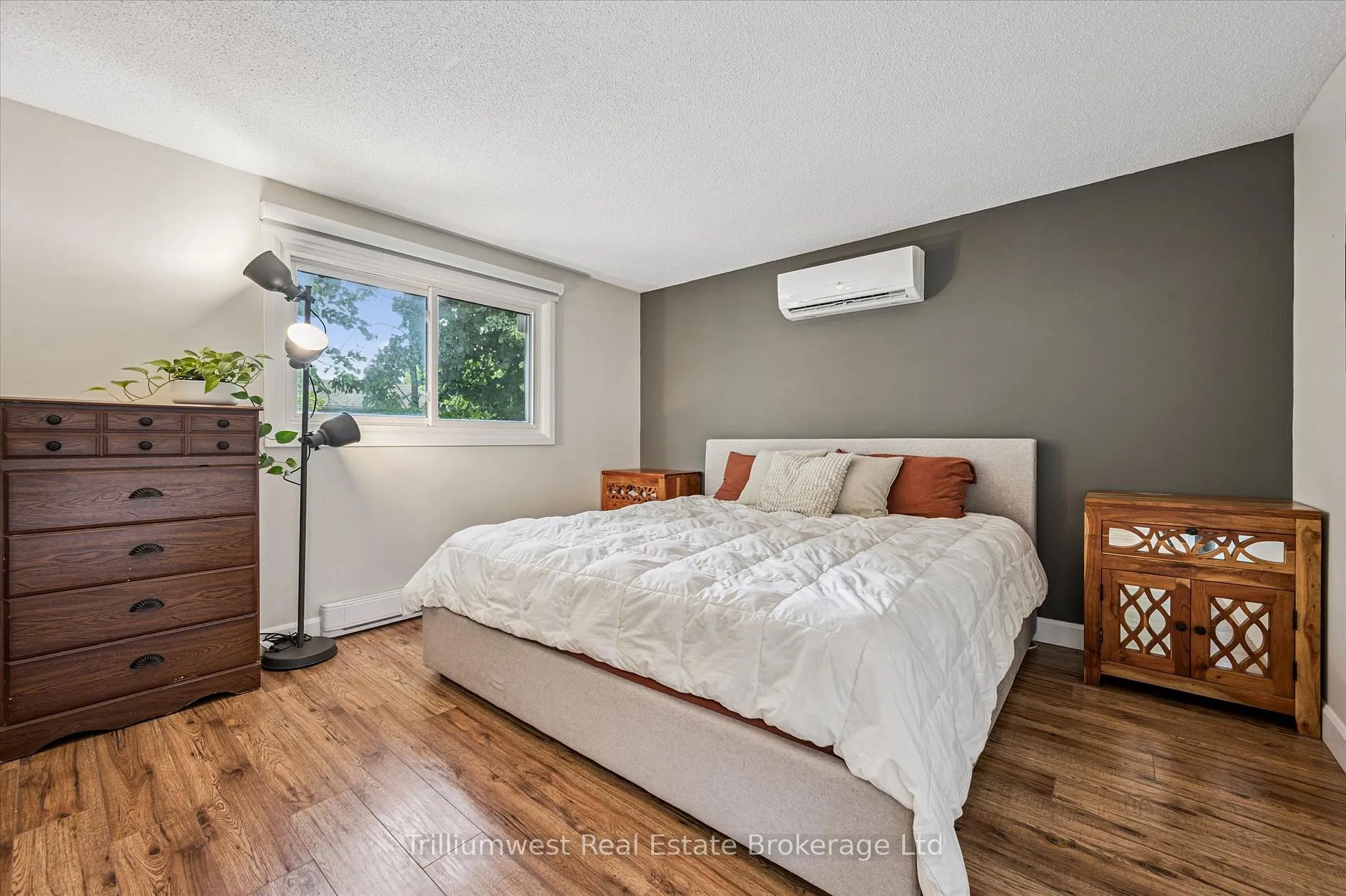Photo 23 of 427B Dayna Crescent, Waterloo — HOMEH