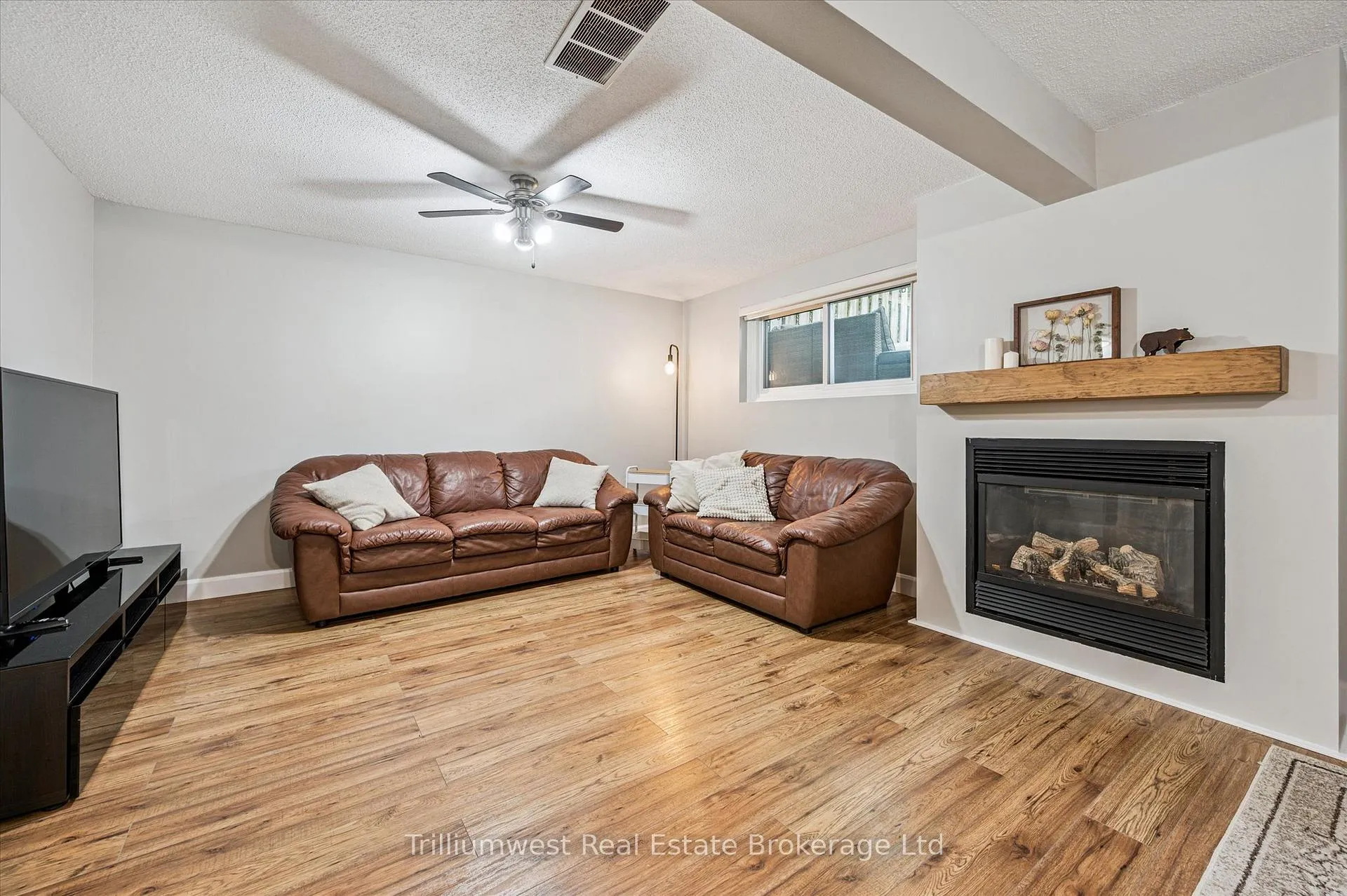 Photo 30 of 427B Dayna Crescent, Waterloo — HOMEH