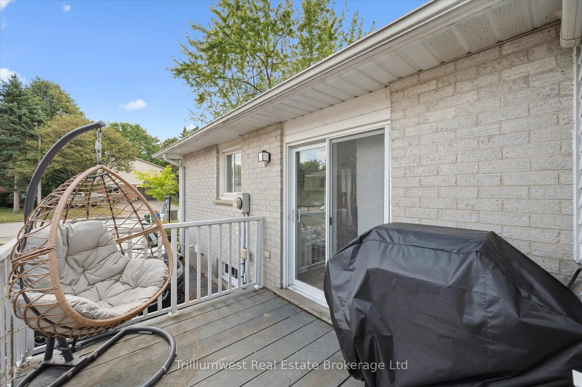 Photo 35 of 427B Dayna Crescent, Waterloo — HOMEH