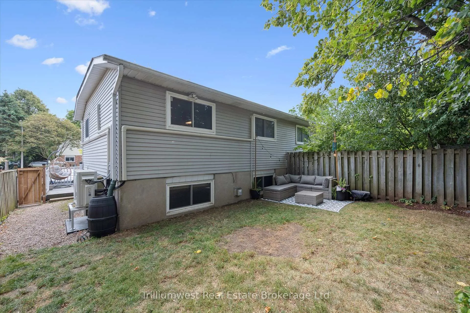 Photo 38 of 427B Dayna Crescent, Waterloo — HOMEH