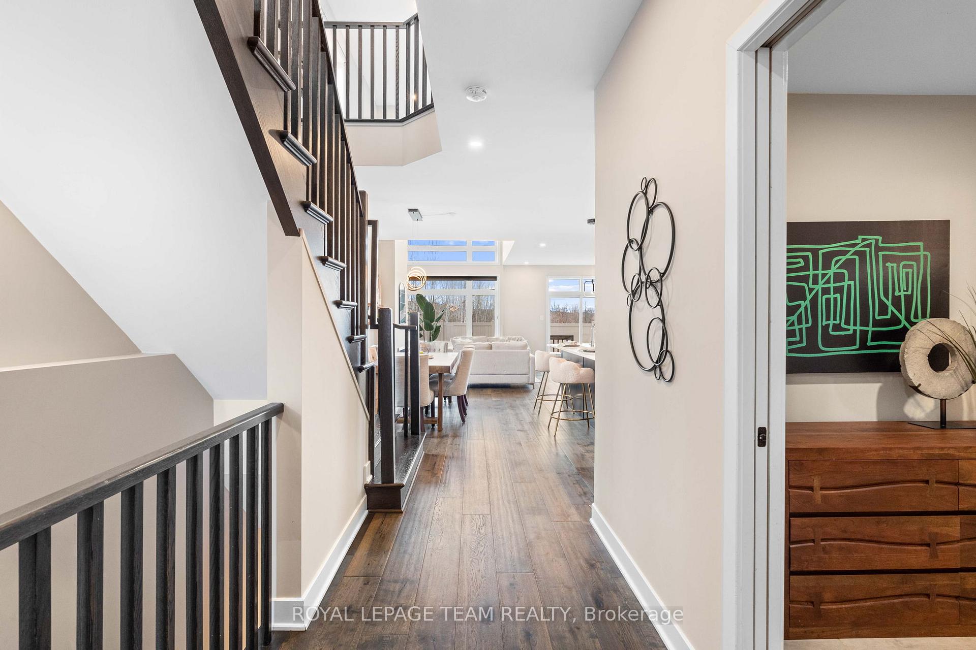 Photo 3 of 210 Taurus Place, Ottawa, Riverside South/Gloucester Glen — HOMEH
