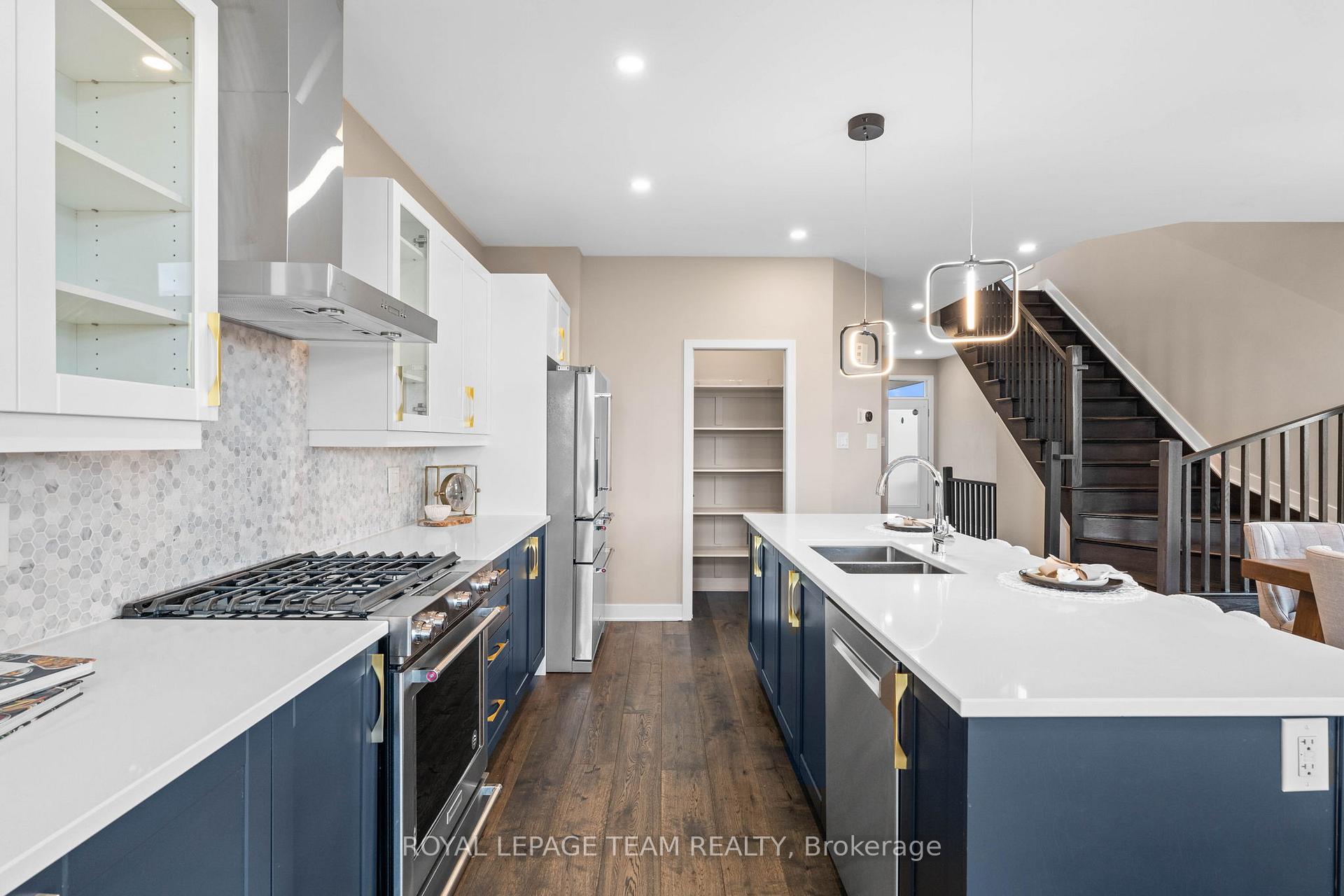 Photo 6 of 210 Taurus Place, Ottawa, Riverside South/Gloucester Glen — HOMEH