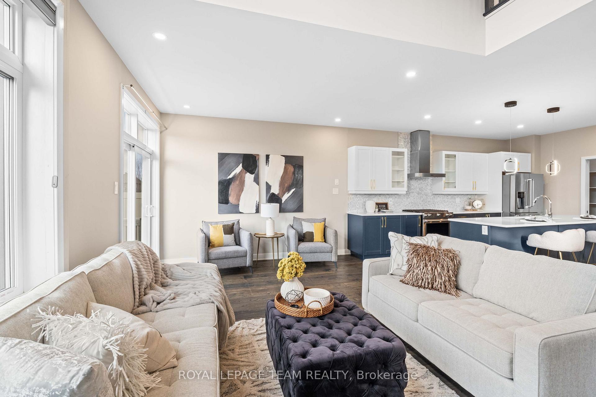 Photo 15 of 210 Taurus Place, Ottawa, Riverside South/Gloucester Glen — HOMEH