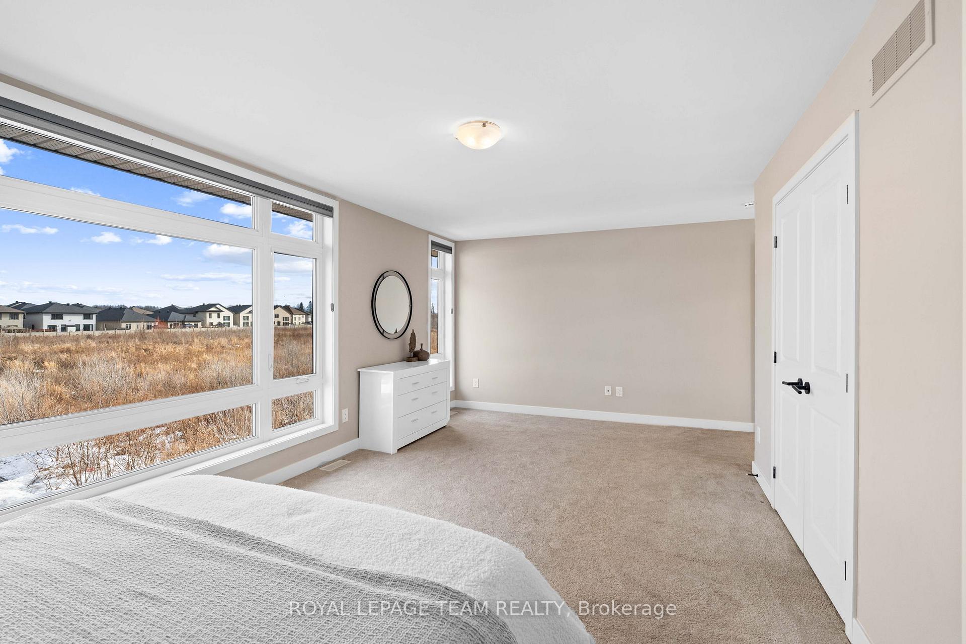 Photo 22 of 210 Taurus Place, Ottawa, Riverside South/Gloucester Glen — HOMEH