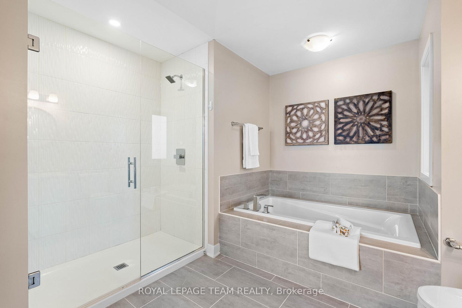 Photo 24 of 210 Taurus Place, Ottawa, Riverside South/Gloucester Glen — HOMEH