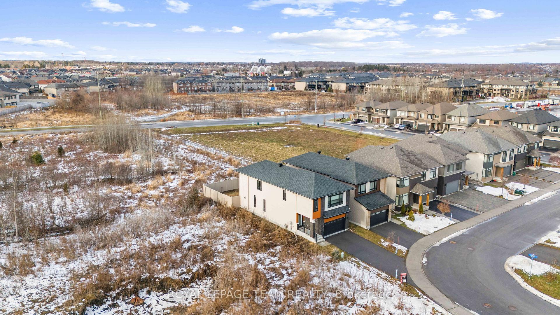 Photo 37 of 210 Taurus Place, Ottawa, Riverside South/Gloucester Glen — HOMEH