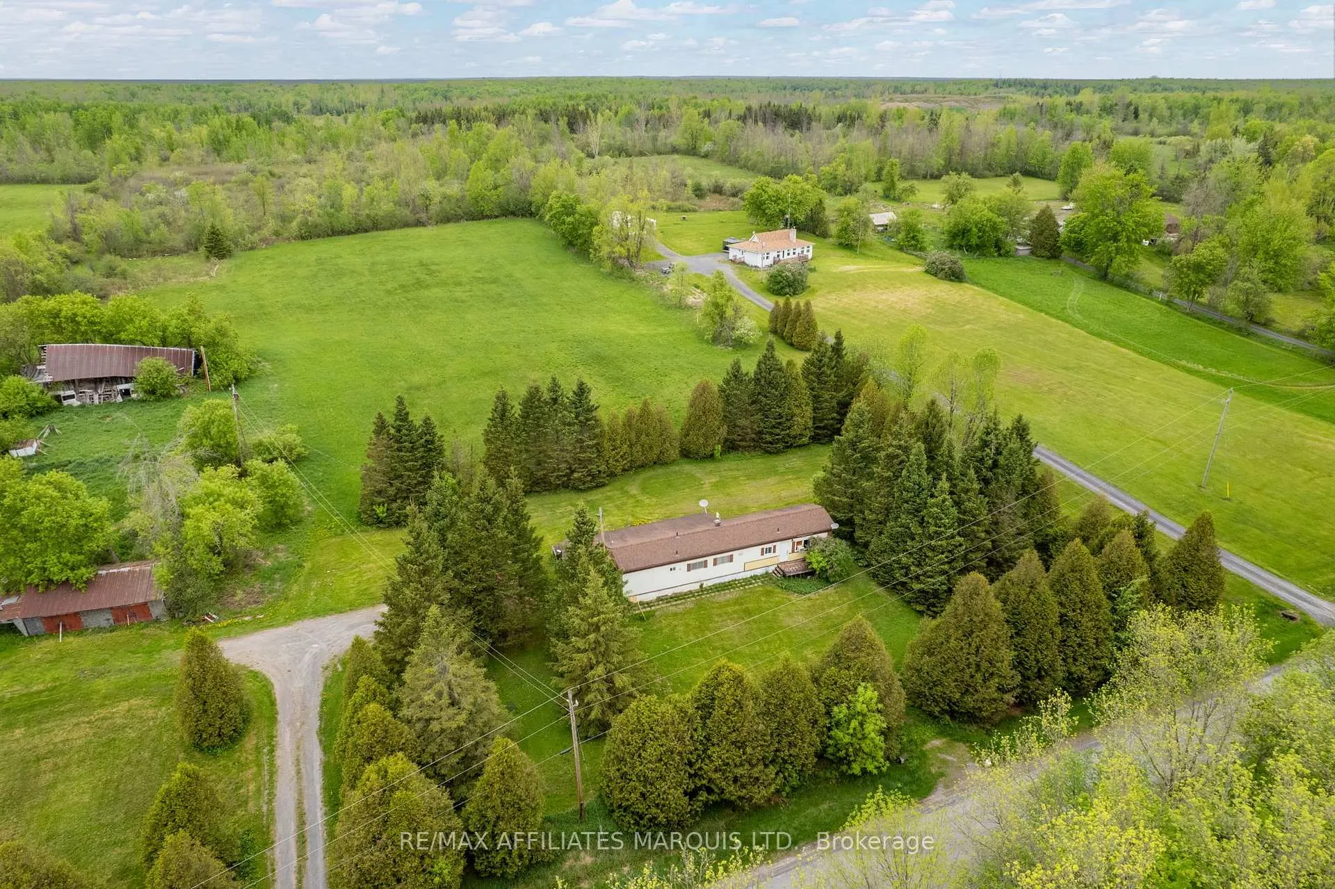 Photo 2 of 19235 Beaver Brook Road, South Glengarry, South Glengarry (Charlottenburgh) Twp — HOMEH