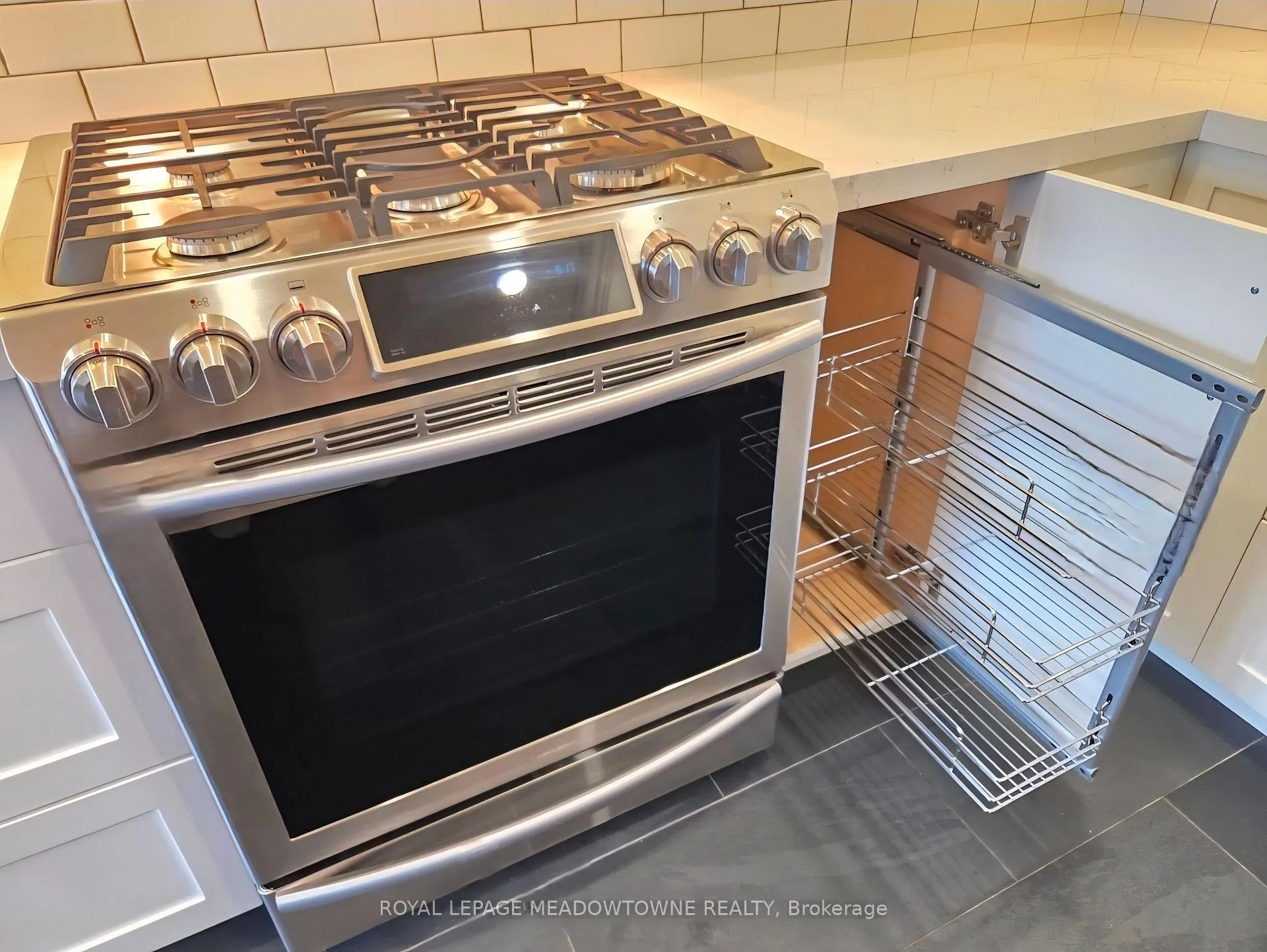 Photo 10 of Unit 62, 620 Ferguson Drive, Milton, Beaty — HOMEH