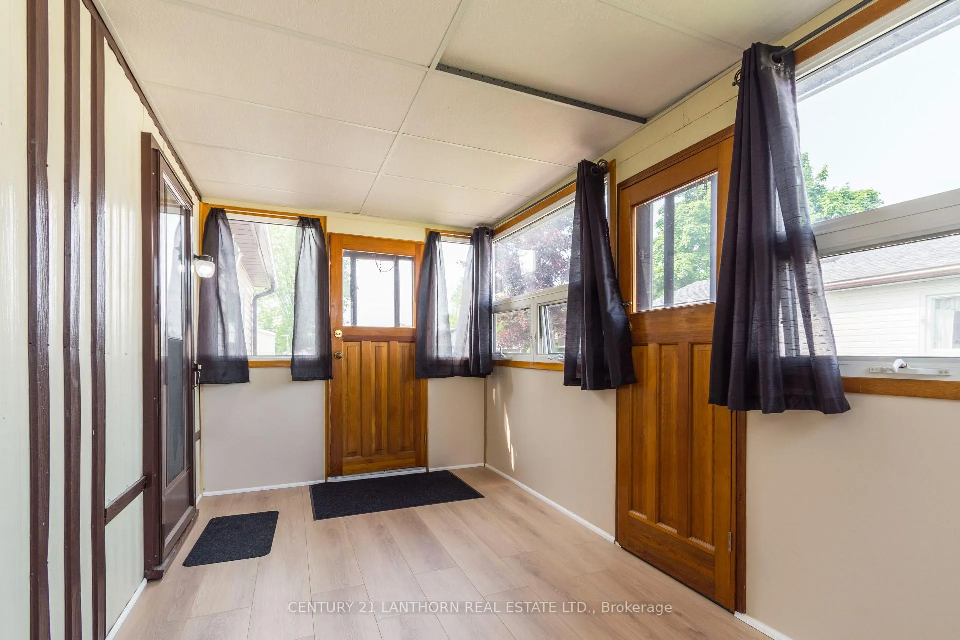 Photo 3 of 10 Partridge Lane, Quinte West, Sidney Ward — HOMEH