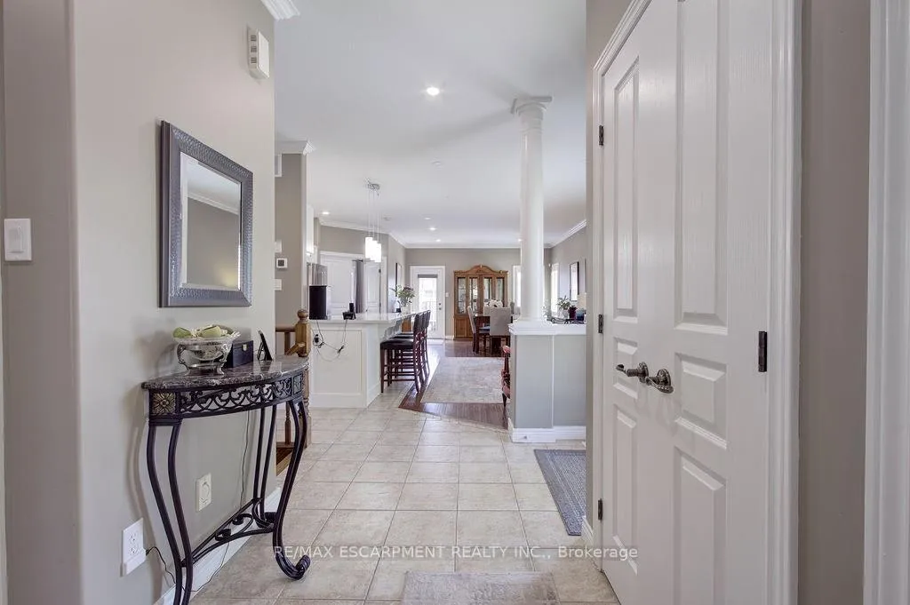 Photo 5 of 44 Irongate Drive, Brant, Paris — HOMEH