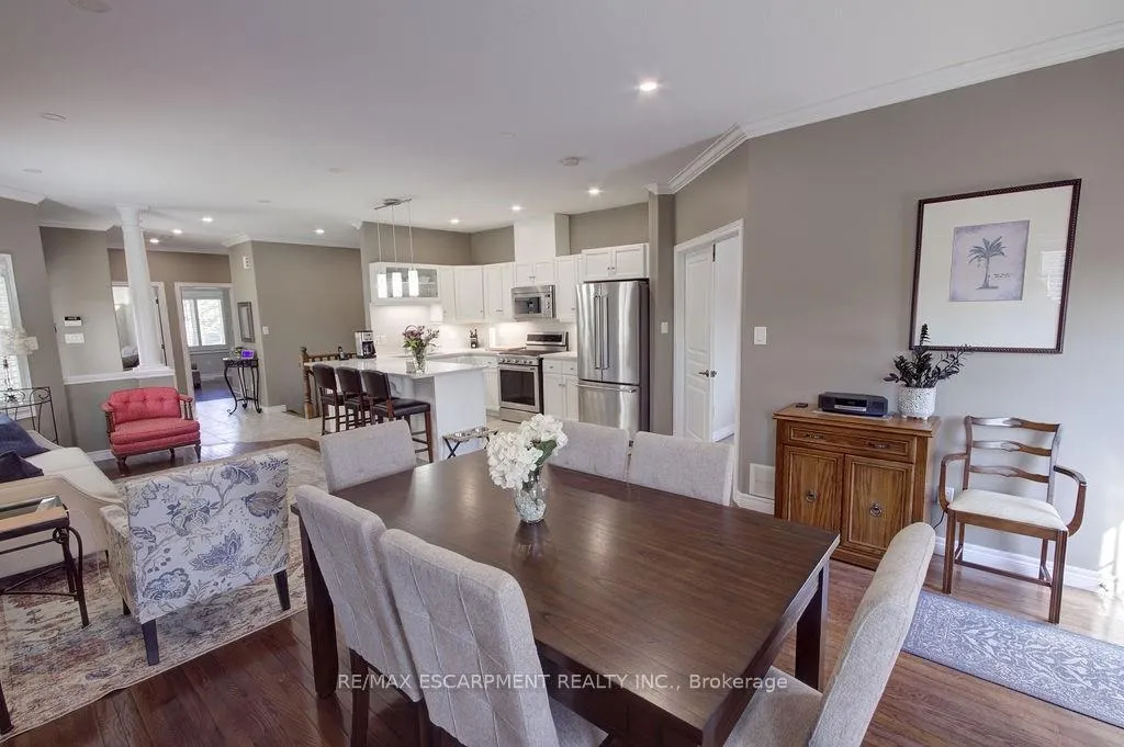 Photo 13 of 44 Irongate Drive, Brant, Paris — HOMEH
