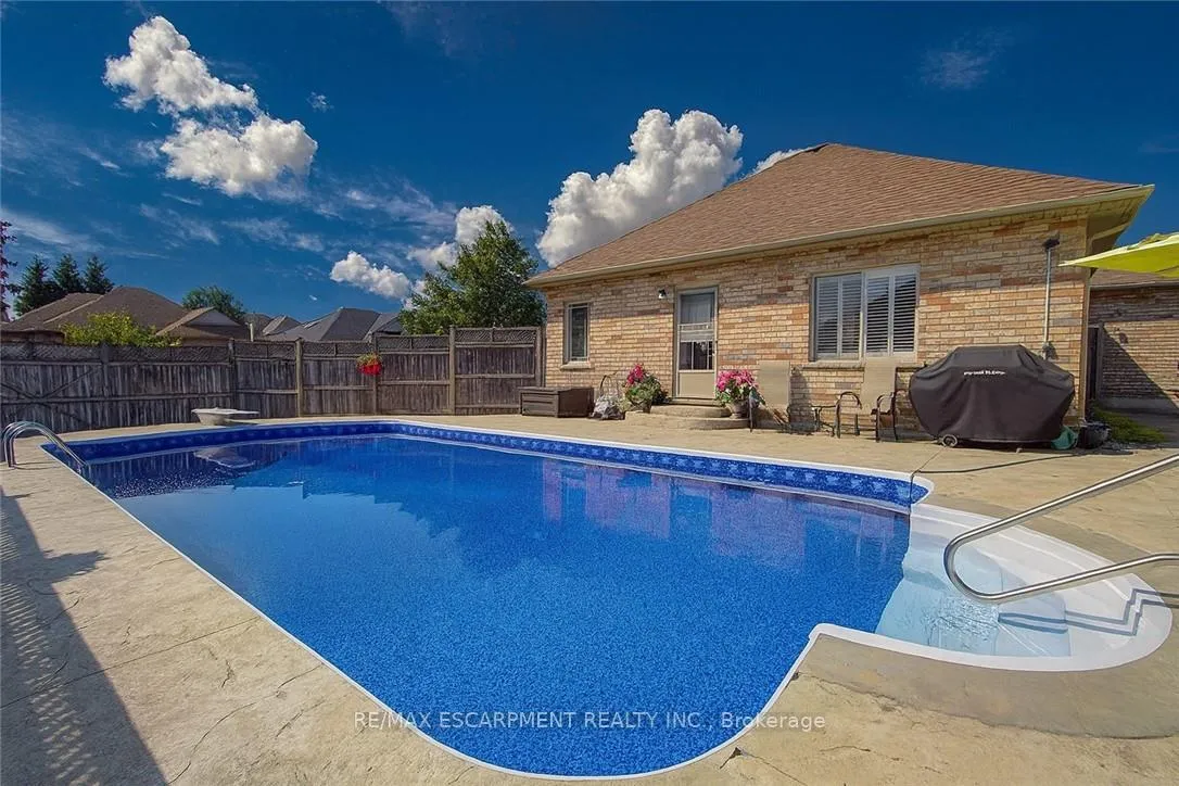 Photo 37 of 44 Irongate Drive, Brant, Paris — HOMEH