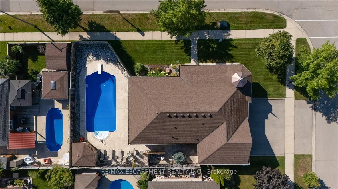 Photo 40 of 44 Irongate Drive, Brant, Paris — HOMEH