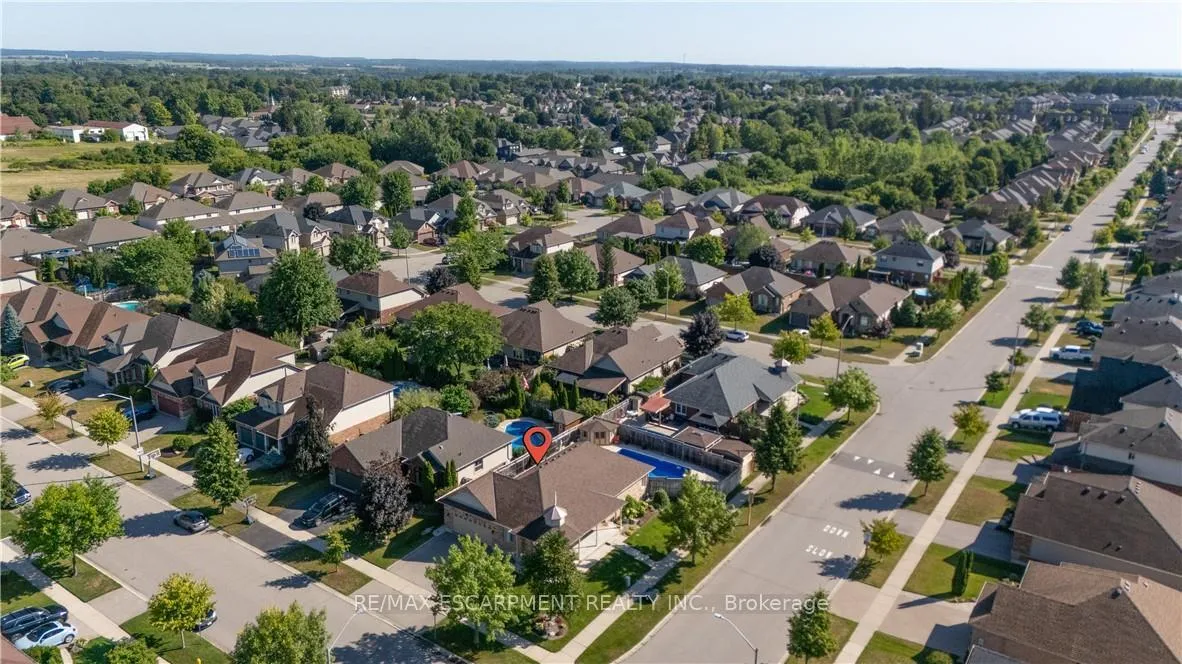 Photo 42 of 44 Irongate Drive, Brant, Paris — HOMEH