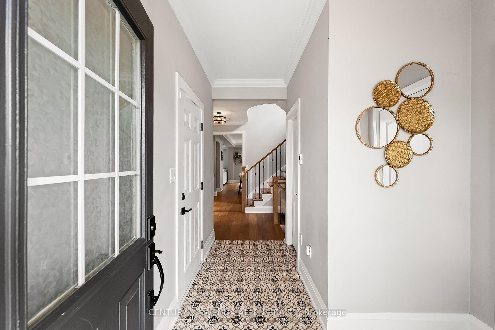 Photo 4 of 27 Page Place, Clarington, Courtice — HOMEH