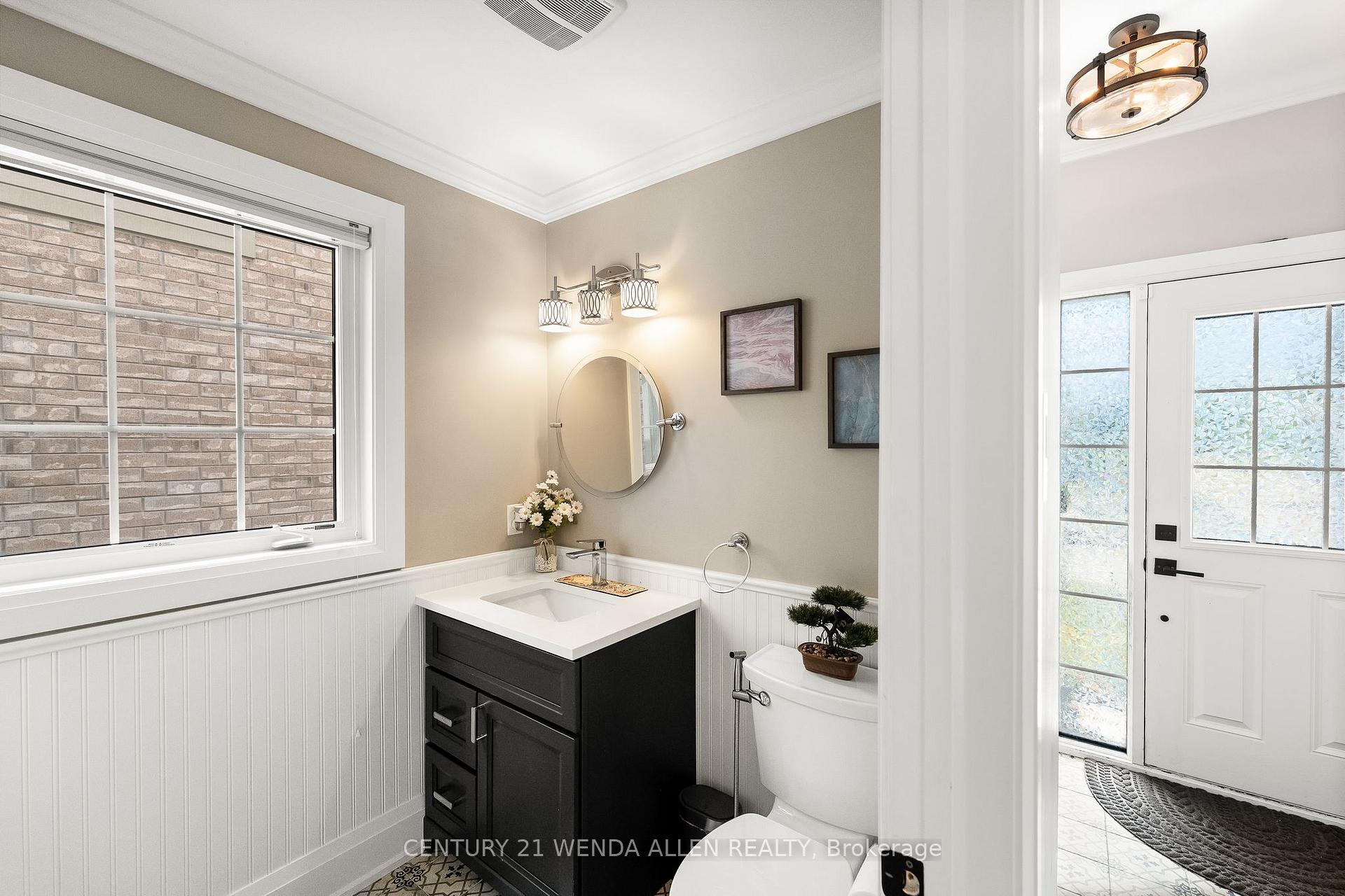 Photo 6 of 27 Page Place, Clarington, Courtice — HOMEH