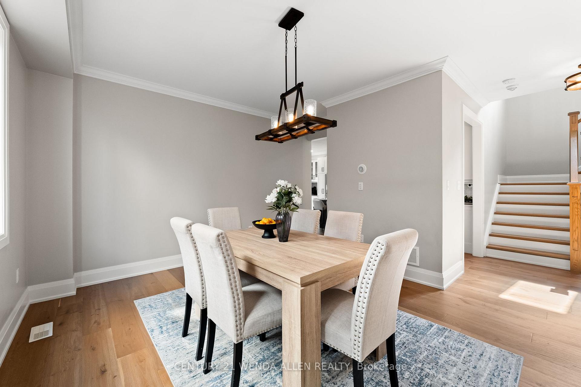 Photo 14 of 27 Page Place, Clarington, Courtice — HOMEH