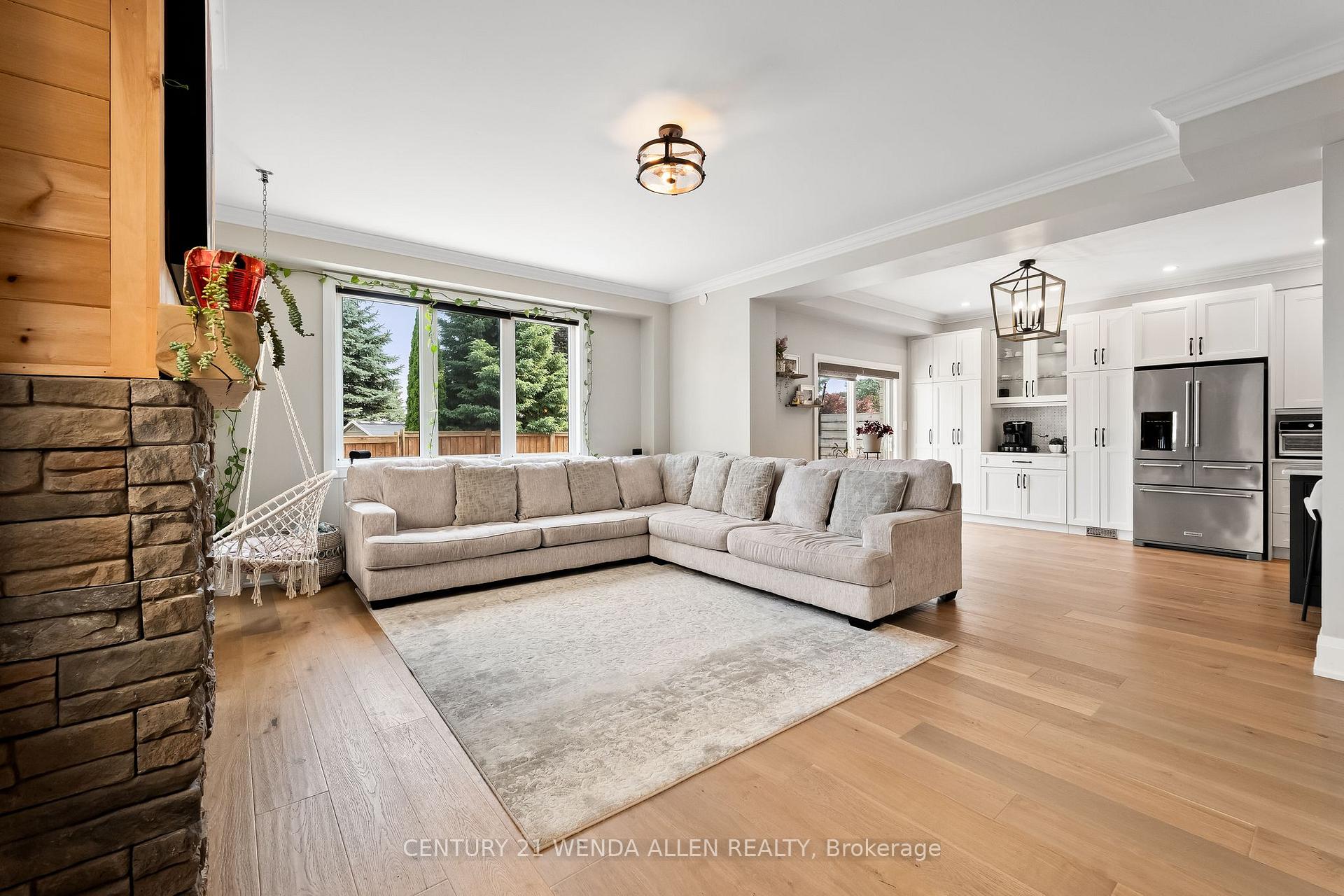 Photo 18 of 27 Page Place, Clarington, Courtice — HOMEH