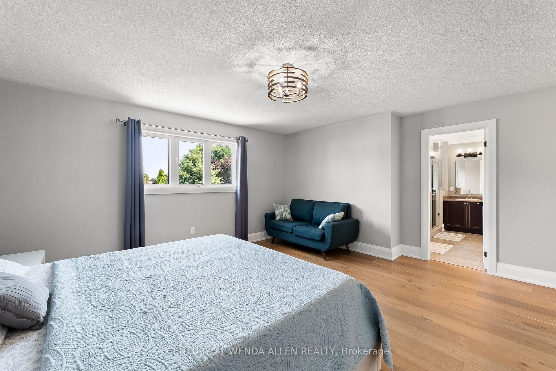 Photo 24 of 27 Page Place, Clarington, Courtice — HOMEH