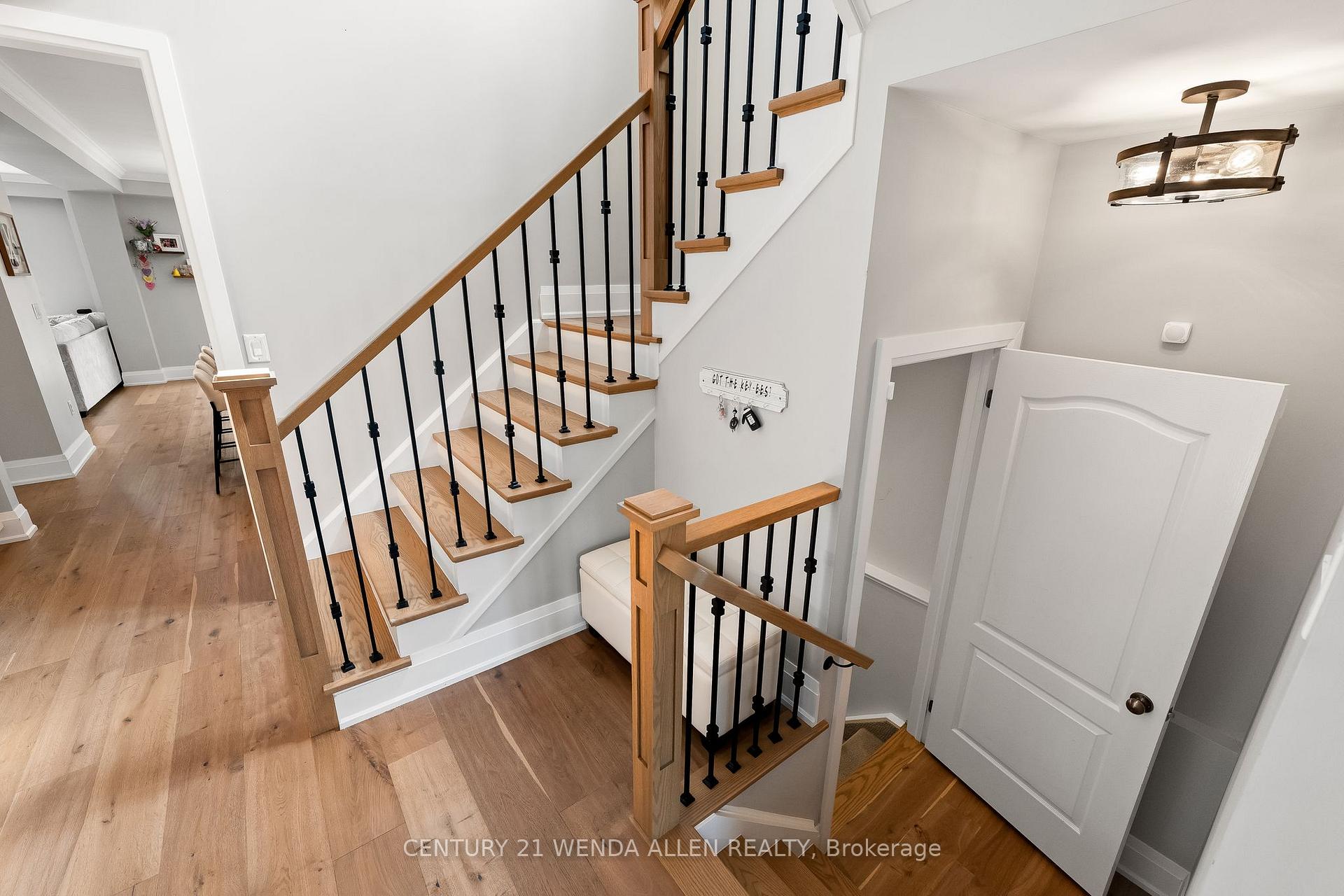 Photo 32 of 27 Page Place, Clarington, Courtice — HOMEH
