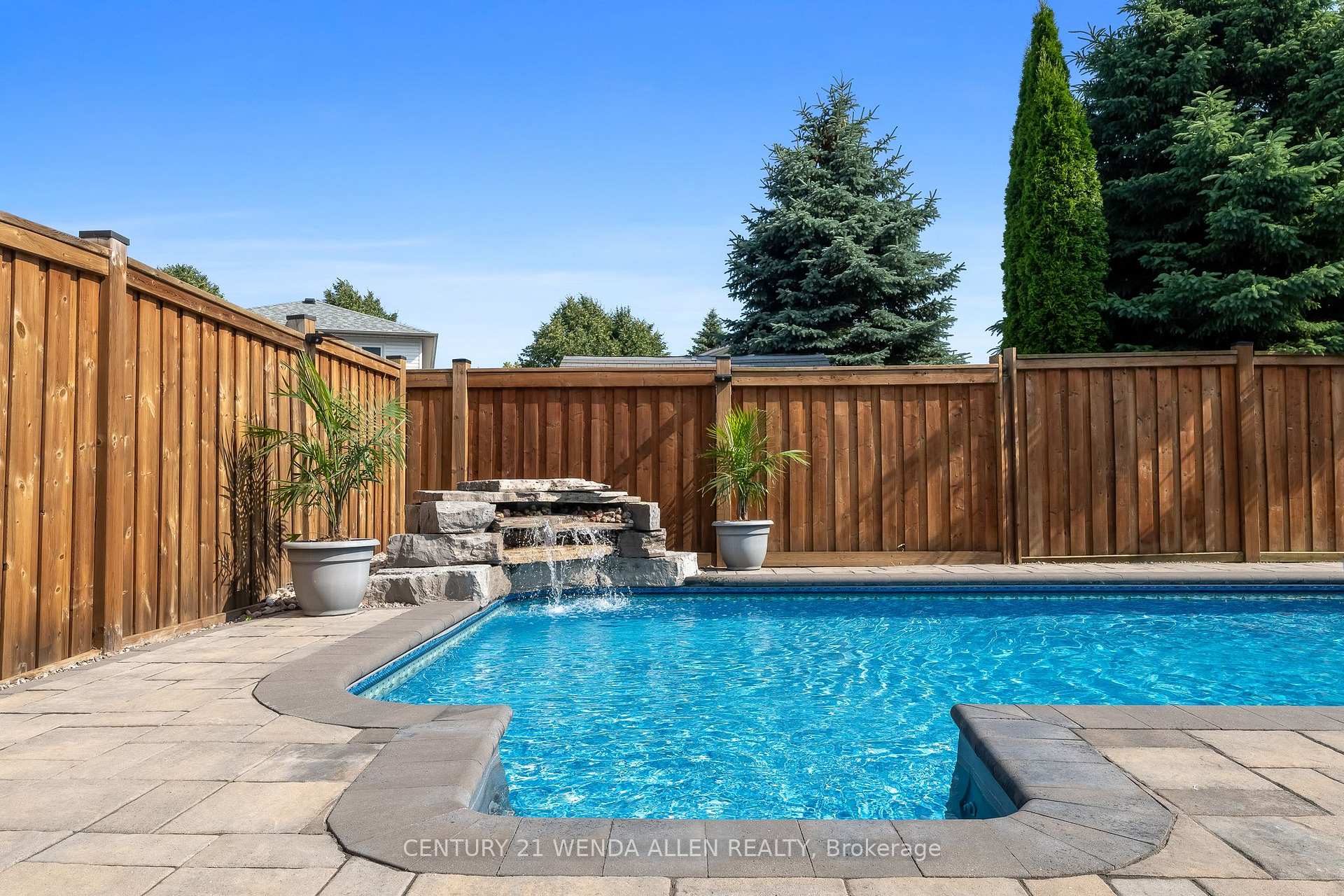Photo 45 of 27 Page Place, Clarington, Courtice — HOMEH