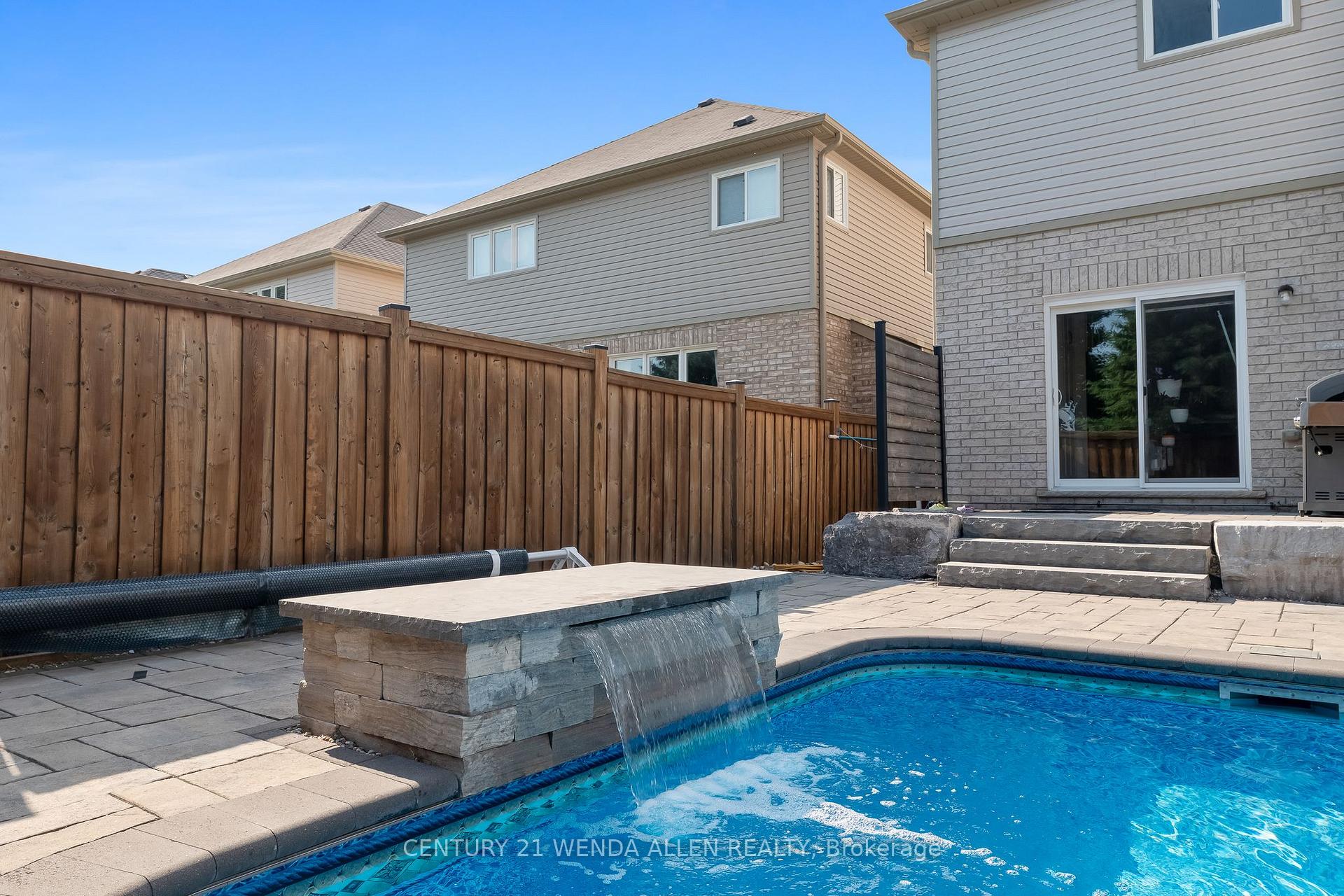 Photo 46 of 27 Page Place, Clarington, Courtice — HOMEH