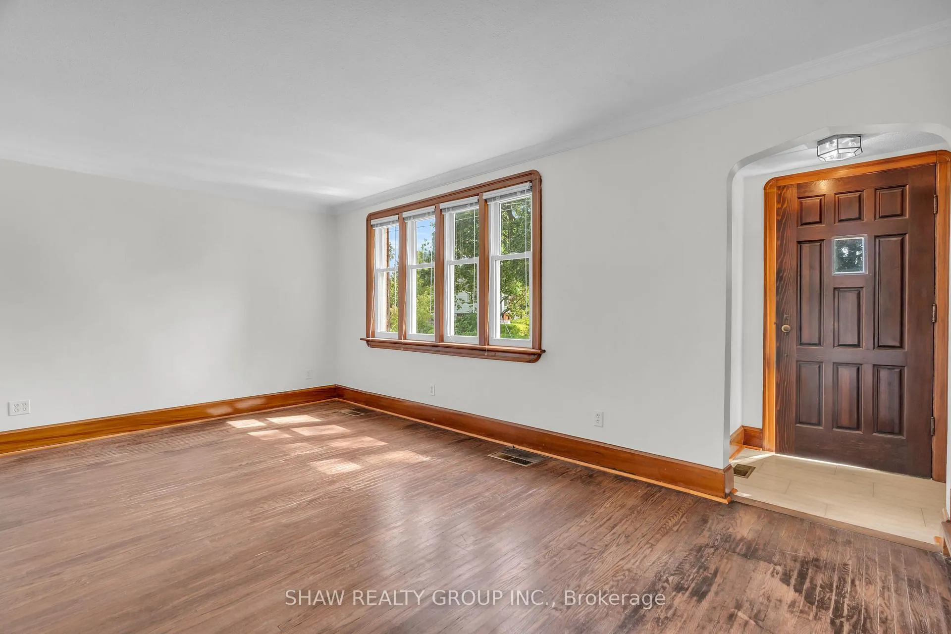 Photo 5 of 74 Dane Street, Kitchener — HOMEH