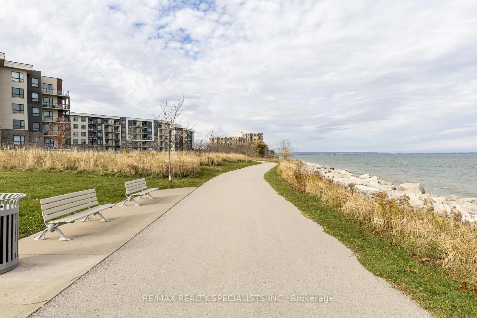 Front of Unit 112, 101 Shoreview Place