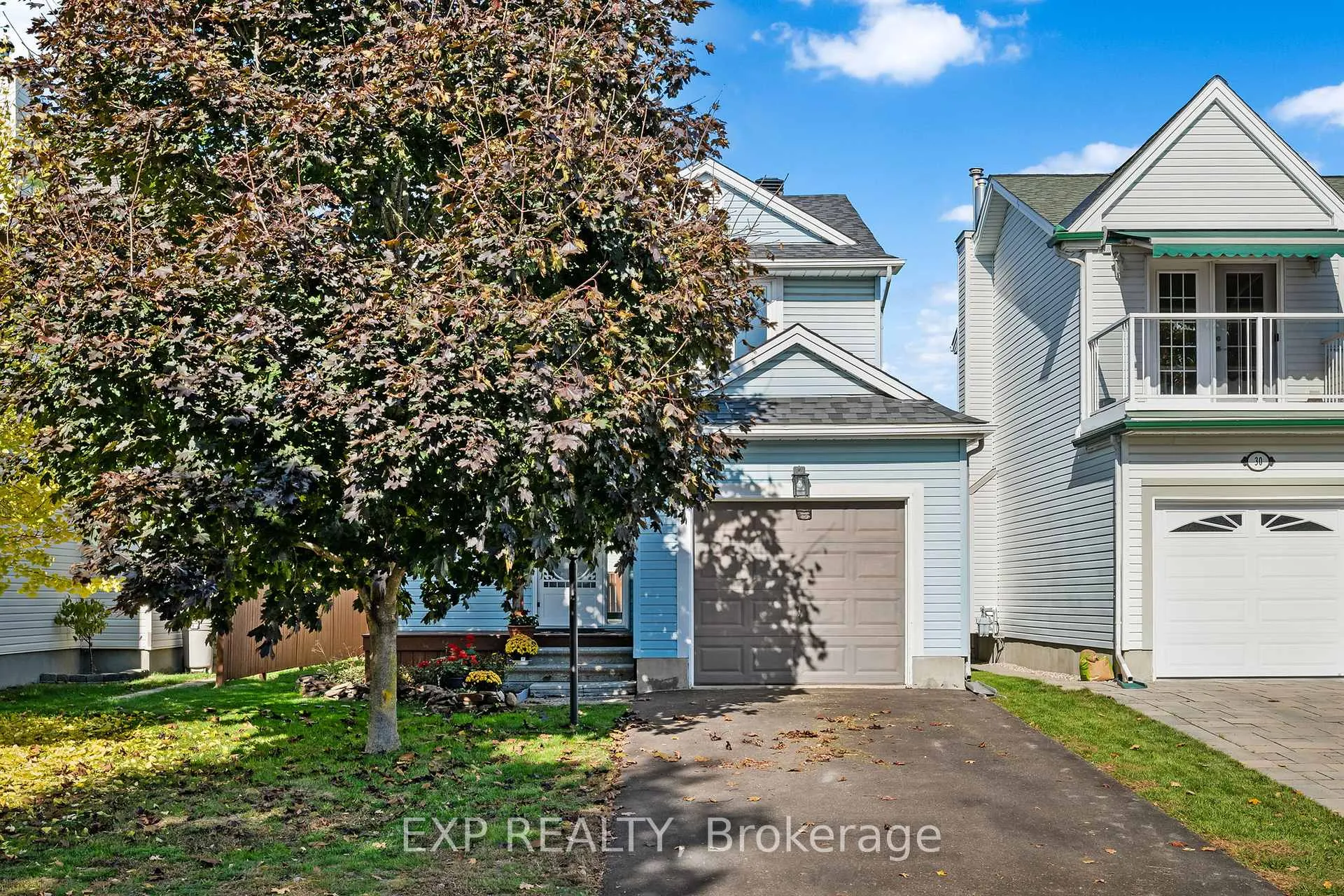 Front of 32 Peacock Crescent