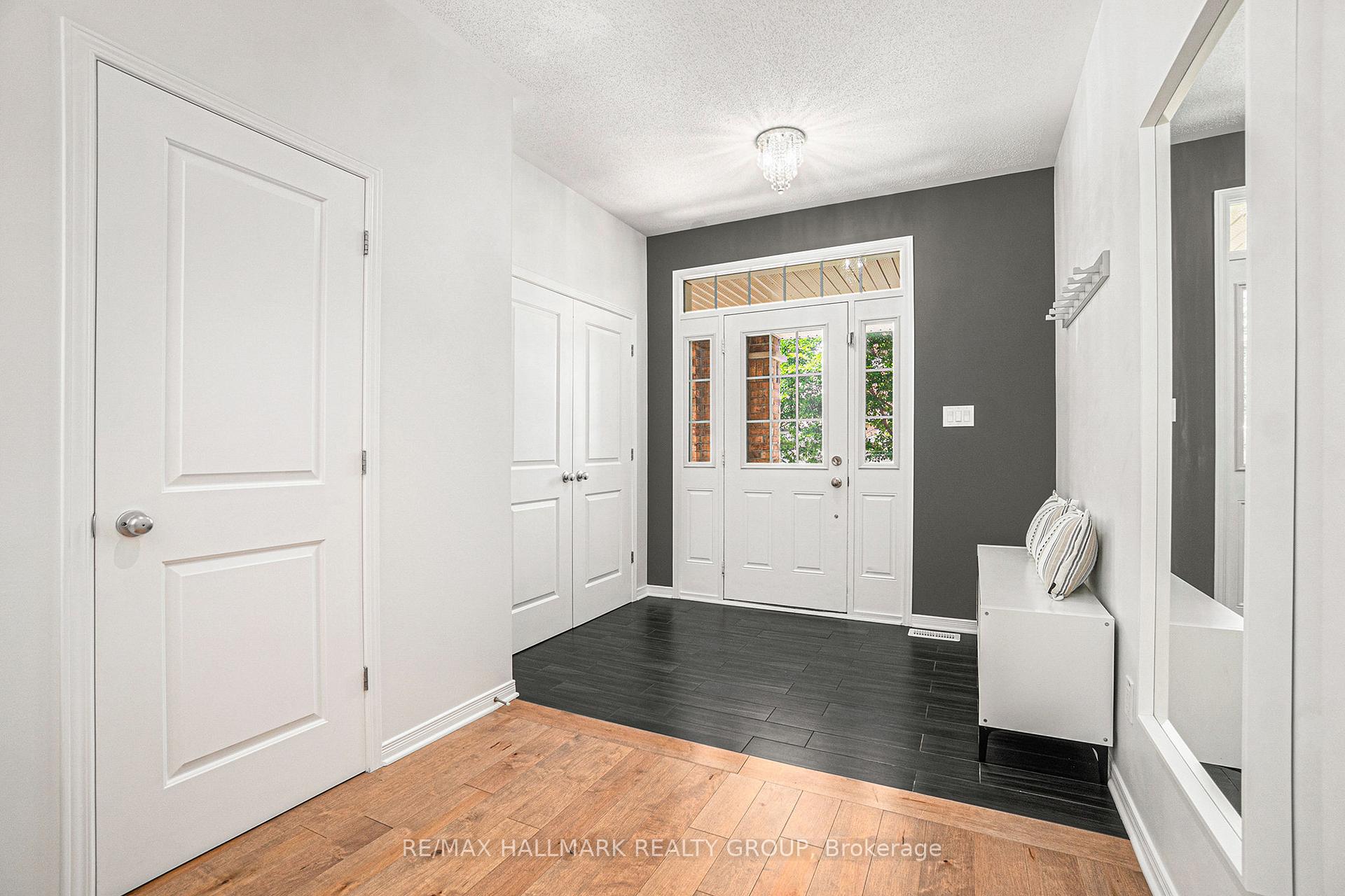 Photo 3 of 144 Culloden Crescent, Ottawa, Barrhaven - Stonebridge — HOMEH