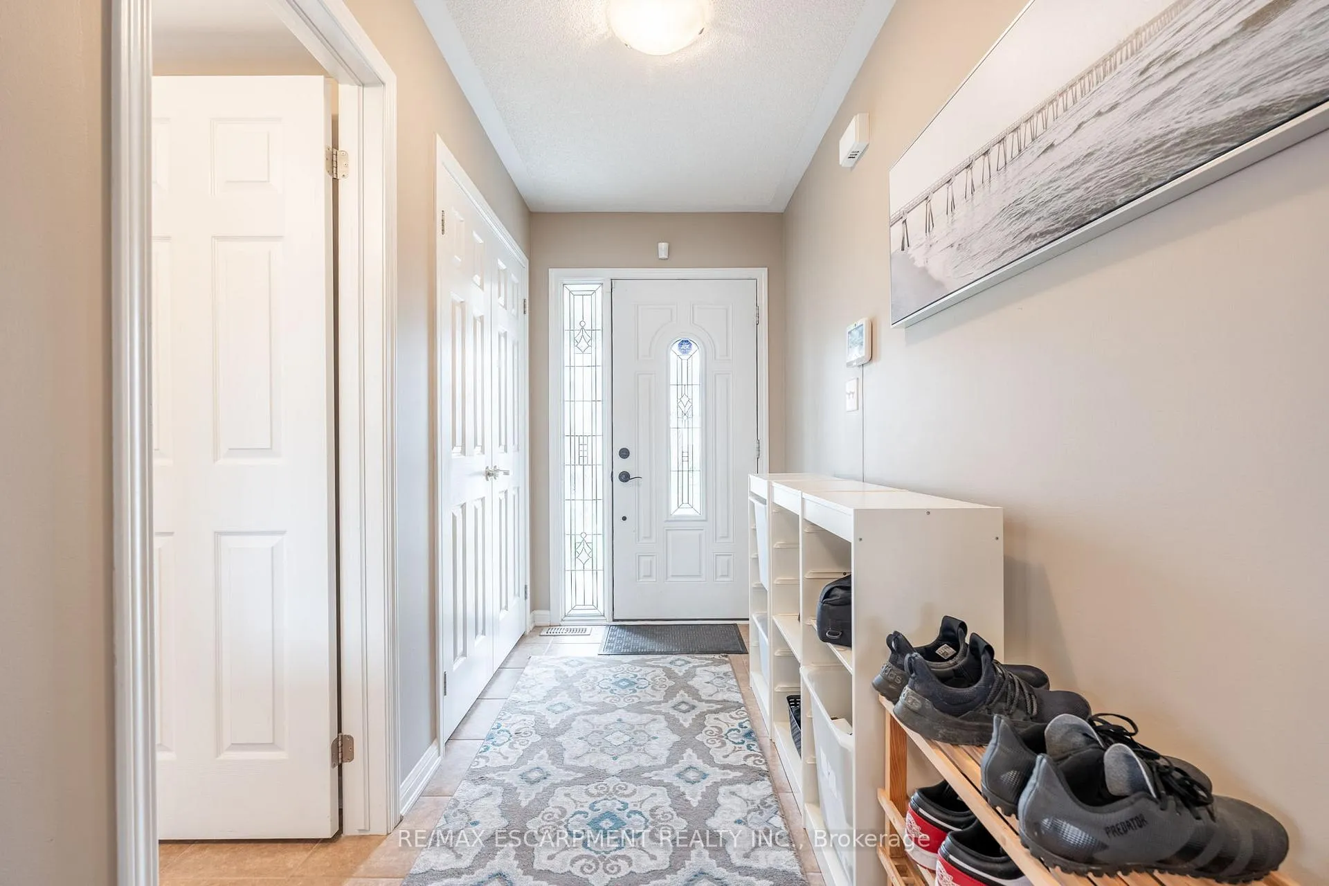 Photo 4 of 199 Emick Drive, Hamilton, Ancaster — HOMEH