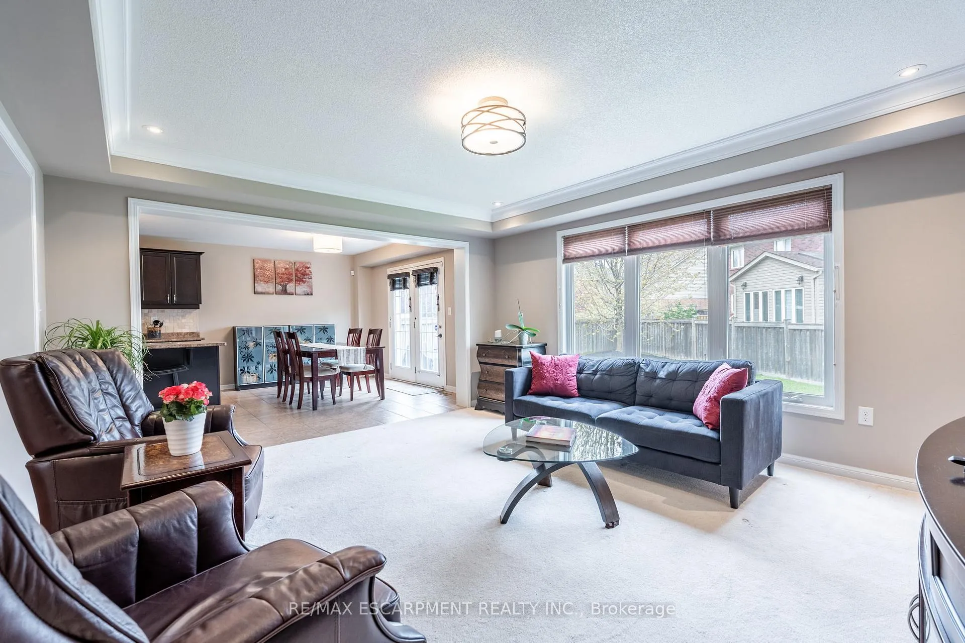 Photo 9 of 199 Emick Drive, Hamilton, Ancaster — HOMEH