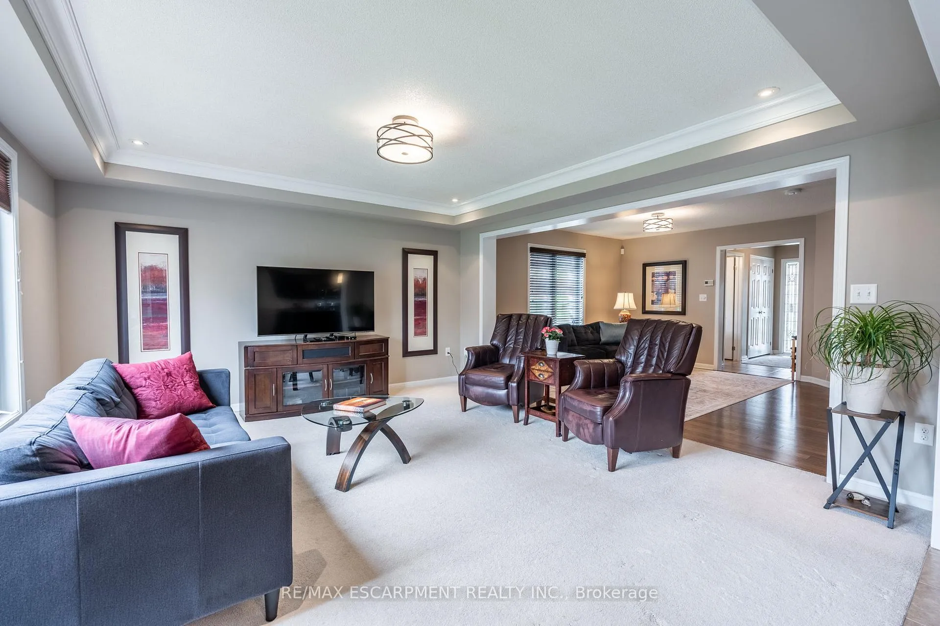 Photo 11 of 199 Emick Drive, Hamilton, Ancaster — HOMEH